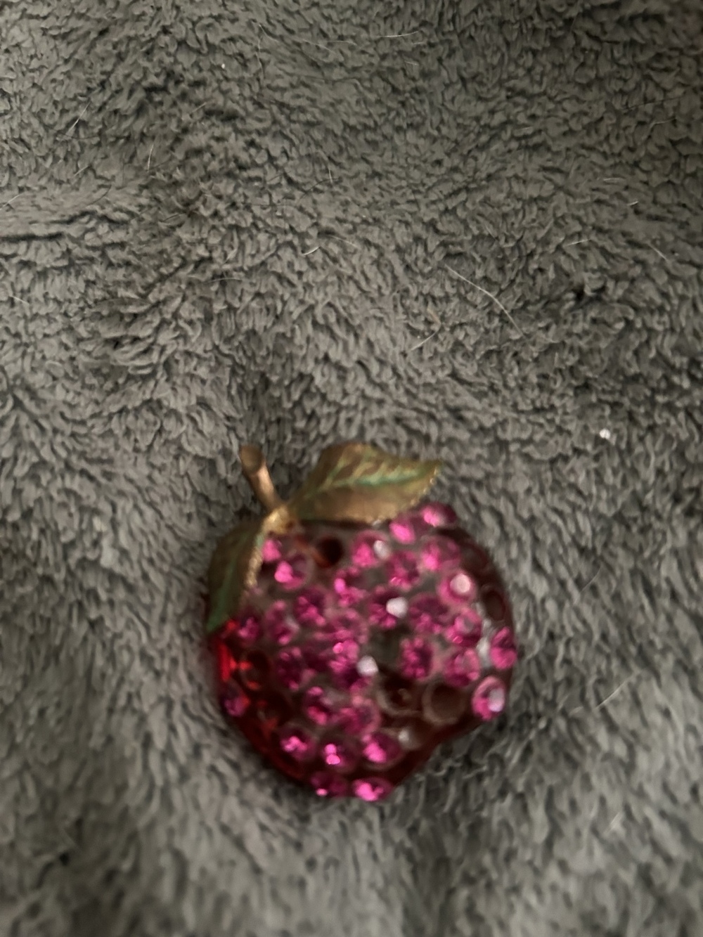 💖 Pink Rhinestone Fruit Brooch | Gold-Tone Leaf